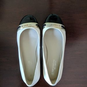 Naturalizer bicolor ballet flats size 6.5 NWT
